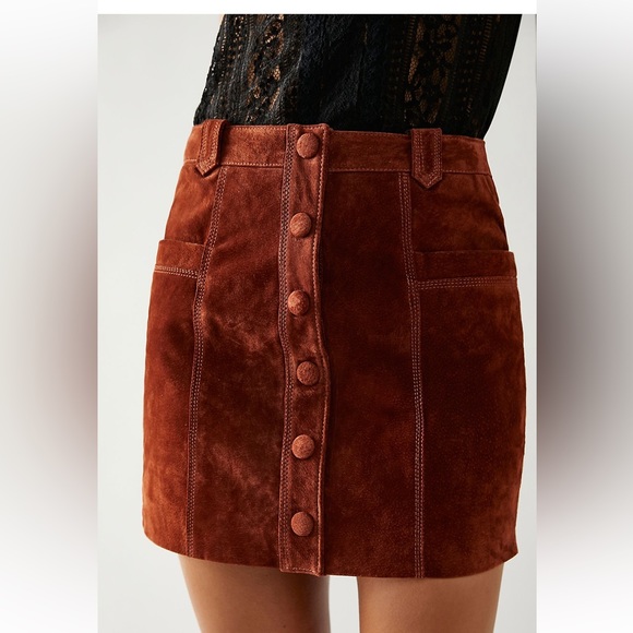 BNWT SUPER CUTE FREE PEOPLE blanknyc suede skirt size 26. New with tags - Picture 5 of 5